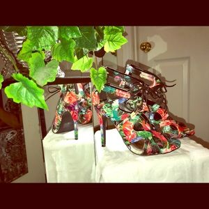 NWOT Madden Girl Cute & Sexy Floral Ankle Bootie